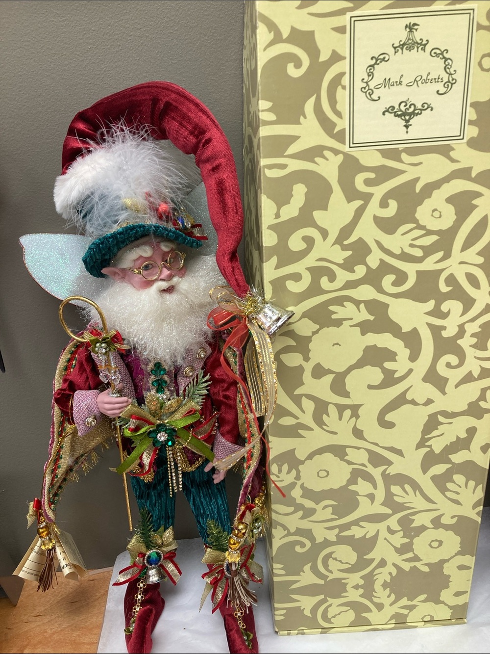Mark Roberts Santa Coming To Town 19" Faory
